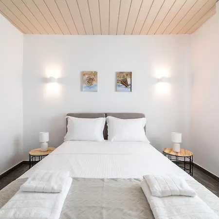 Bay View Apartment *